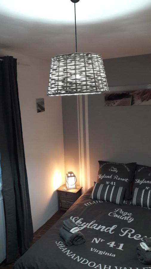 Chambre D'Hote - La Ruche Des Bleuets Mulsanne Bagian luar foto
