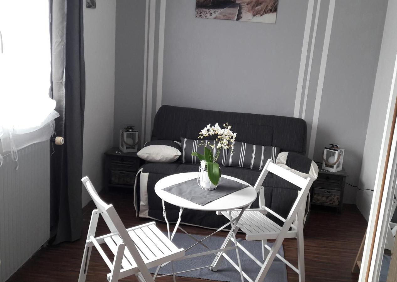 Chambre D'Hote - La Ruche Des Bleuets Mulsanne Bagian luar foto