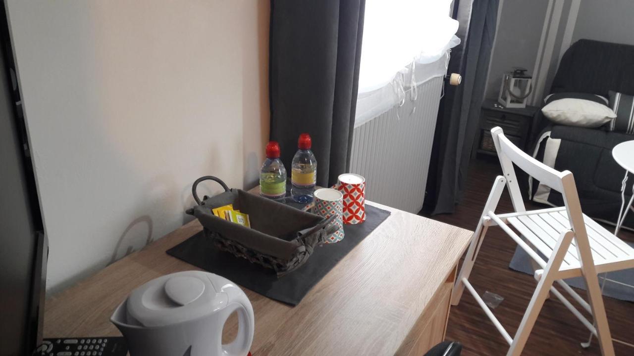 Chambre D'Hote - La Ruche Des Bleuets Mulsanne Bagian luar foto